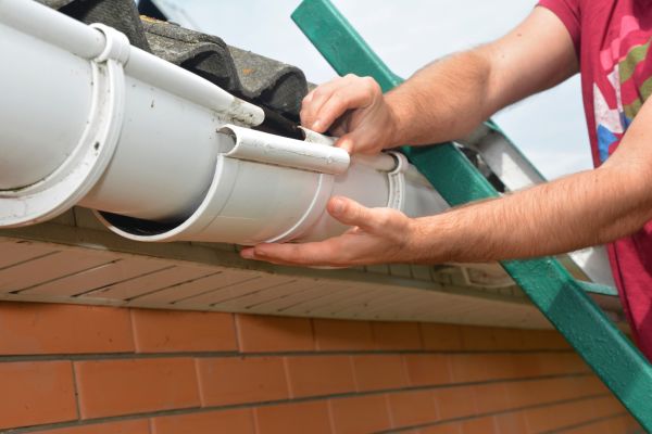 Large Gutter Repair in Niceville